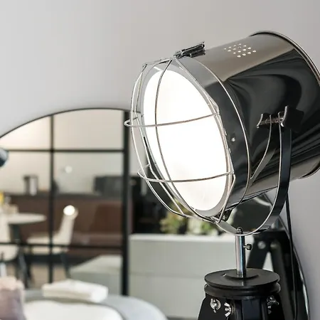 Chwaliszewo With Free Garage By Renters Daire Poznan