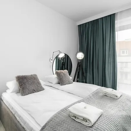 Chwaliszewo With Free Garage By Renters Apartamento