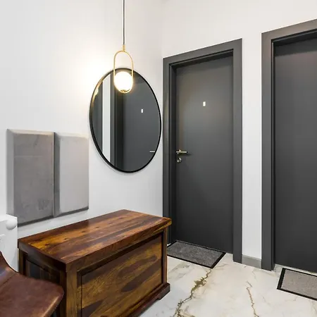 Chwaliszewo With Free Garage By Renters Poznan