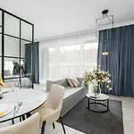 Chwaliszewo With Free Garage By Renters Poznaň