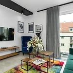 Chwaliszewo With Free Garage By Renters Poznaň