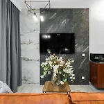 Chwaliszewo With Free Garage By Renters Apartmán *