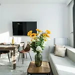 Chwaliszewo With Free Garage By Renters Poznaň