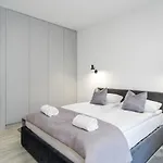 Chwaliszewo With Free Garage By Renters Poznaň