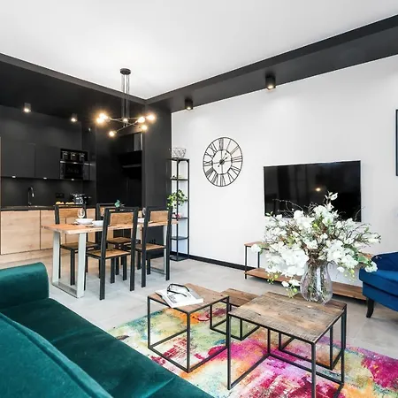 Chwaliszewo With Free Garage By Renters * Poznań