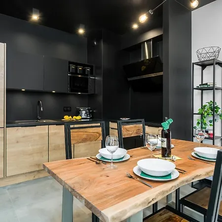 Chwaliszewo With Free Garage By Renters Posen