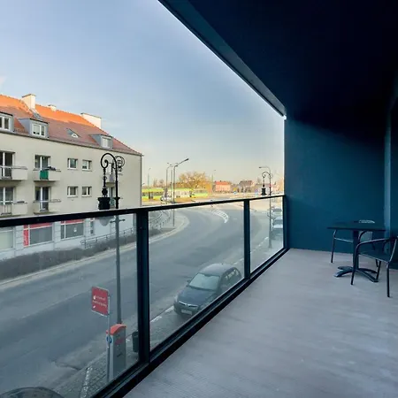 Chwaliszewo With Free Garage By Renters Poznan
