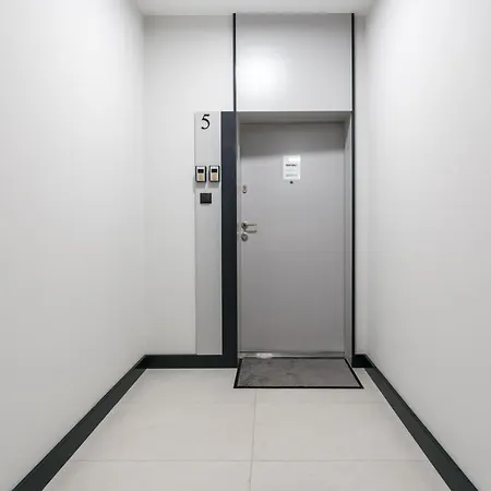 Apartment Chwaliszewo With Free Garage By Renters Posen