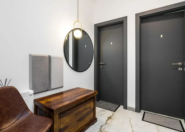 Chwaliszewo With Free Garage By Renters Poznań