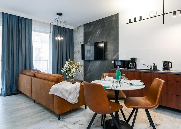 Chwaliszewo With Free Garage By Renters * Poznań